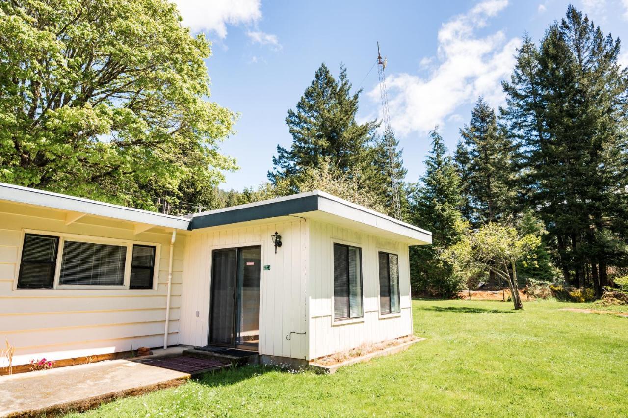 Redwood Meadows Rv Resort Crescent City Exterior foto